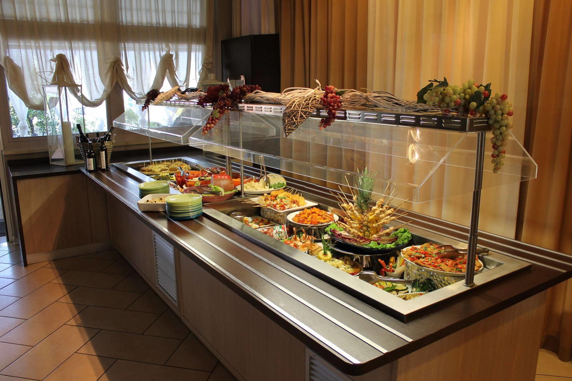Eq Hotel Travagliato Экстерьер фото
